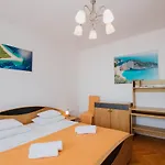 Bugenvila Apartment Trogir