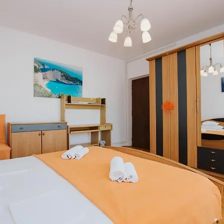 Bugenvila Apartment Trogir